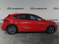 Usado Ford Focus ST-Line 125 CV (91 kW) 2024 Rojo Berlina