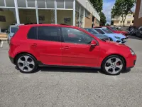 Usado VW Golf V GTI 200 CV (147 kW) 2008 Rojo Utilitario