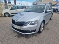 Usado Skoda Octavia 130 CV (95 kW) 2020 Gris / plata Familiar