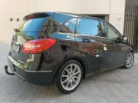 Usado Mercedes B200 136 CV (100 kW) 2013 Negro Utilitario