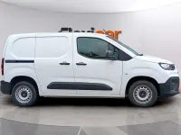 Usado Fiat Doblò 101 CV (74 kW) 2024 Blanco Monovolumen