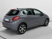 Usado Peugeot 208 Allure 100 CV (73 kW) 2015 Utilitario