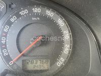 Usado Skoda Superb Elegance 130 CV (95 kW) 2003 Azul Berlina