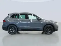 Usado VW Tiguan Sportline 150 CV (110 kW) 2022 Gris SUV