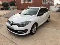 Usado Renault Mégane GrandTour Business 110 CV (80 kW) 2015 Blanco Familiar