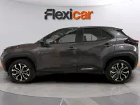 Usado Toyota Yaris Style 116 CV (85 kW) 2022 Gris Utilitario
