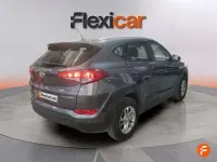 Usado Hyundai Tucson 115 CV (84 kW) 2016 Gris SUV