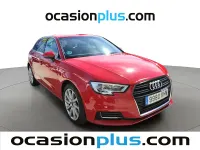 Usado Audi A3 Sportback Design 116 CV (85 kW) 2018 Rojo Utilitario