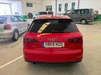 Usado Audi A3 Ambition 110 CV (80 kW) 2014 Rojo Berlina