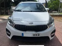 Usado Kia Carens 115 CV (84 kW) 2018 Blanco Monovolumen