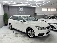 Usado Seat Leon Style 130 CV (95 kW) 2020 Blanco Familiar