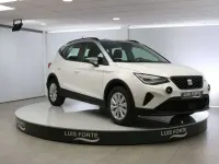 Usado Seat Arona Style 110 CV (80 kW) 2023 Blanco SUV