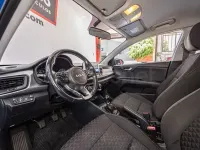Usado Kia Rio 84 CV (61 kW) 2023 Azul Berlina