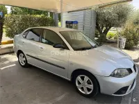Usado Seat Cordoba Reference 85 CV (62 kW) 2008 Gris / plata Berlina