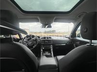 Usado Jaguar F-Pace Prestige 300 CV (220 kW) 2016 Negro SUV