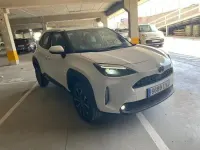 Usado Toyota Yaris Active 115 CV (84 kW) 2021 Blanco Utilitario