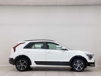 Usado Kia Niro 141 HP (103 kW) 2024 Branco SUV