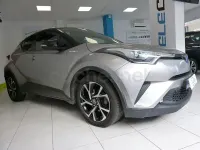 Usado Toyota C-HR Advance 122 CV (89 kW) 2019 Gris / plata SUV