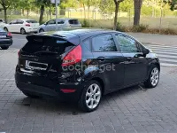 Usado Ford Fiesta Trend 95 HP (69 kW) 2011 Preto Sedan