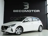 Usado Hyundai i20 100 CV (73 kW) 2021 Blanco Utilitario