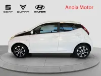 Usado Toyota Aygo X-play 72 CV (52 kW) 2019 Blanco Utilitario