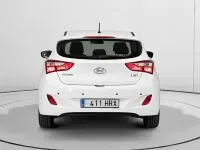 Usado Hyundai i30 100 CV (73 kW) 2013 Blanco Berlina