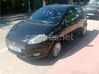 Usado Fiat Punto Pop 75 CV (55 kW) 2011 Negro Utilitario