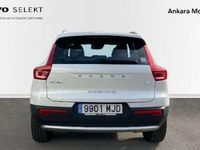 Usado Volvo XC40 Core 203 CV (149 kW) 2023 Blanco SUV