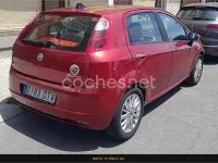 Usado Fiat Grande Punto Dynamic 90 CV (66 kW) 2005 Rojo Utilitario