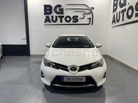 Usado Toyota Auris Advance 124 CV (91 kW) 2013 Blanco Berlina