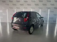 Usado Fiat Punto 90 CV (66 kW) 2004 Gris Utilitario