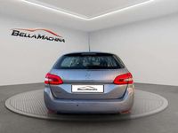 Usado Peugeot 308 Active 131 CV (96 kW) 2021 Gris Utilitario
