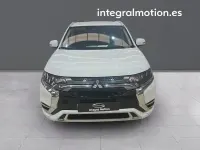 Usado Mitsubishi Outlander P-HEV 224 CV (164 kW) 2021 Blanco SUV