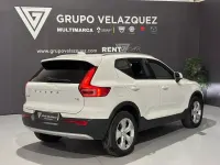 Usado Volvo XC40 Momentum 129 CV (94 kW) 2021 Blanco SUV