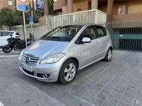 Usado Mercedes A180 Avantgarde 109 CV (80 kW) 2009 Gris / plata Monovolumen