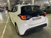 Usado Toyota Yaris Active 116 CV (85 kW) 2023 Blanco Utilitario