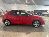 Używany Seat Leon FR 184 KM (135 kW) 2013 Czerwony Sedan/Limuzyna