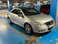 Usado VW Eos 160 CV (117 kW) 2009 Gris / plata Descapotable