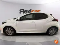 Usado Toyota Yaris Active 116 CV (85 kW) 2023 Blanco Utilitario
