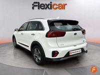 Usado Kia Niro 141 CV (103 kW) 2021 Blanco SUV