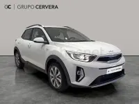 Usado Kia Stonic 100 CV (73 kW) 2025 Blanco SUV