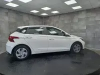 Usado Hyundai i20 101 CV (74 kW) 2021 Blanco Utilitario
