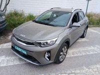 Usado Kia Stonic 120 CV (88 kW) 2023 Verde SUV