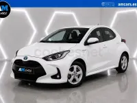 Usado Toyota Yaris Hybrid Plus 116 CV (85 kW) 2022 Blanco Berlina