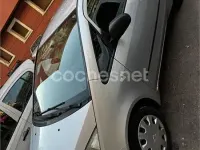 Usado Mitsubishi Colt Inform 75 CV (55 kW) 2005 Gris / plata Utilitario