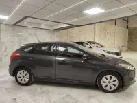 Usado Ford Focus Trend 125 CV (91 kW) 2014 Gris Utilitario