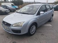 Usado Ford Focus Ghia 109 CV (80 kW) 2005 Azul Familiar