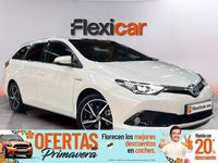 Usado Toyota Auris Hybrid Active 136 CV (100 kW) 2017 Blanco Familiar