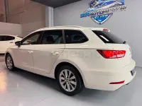 Usado Seat Leon Style 115 CV (84 kW) 2020 Blanco Familiar