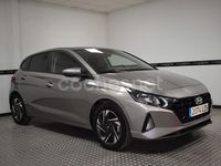 Usado Hyundai i20 100 CV (73 kW) 2022 Gris / plata Berlina
